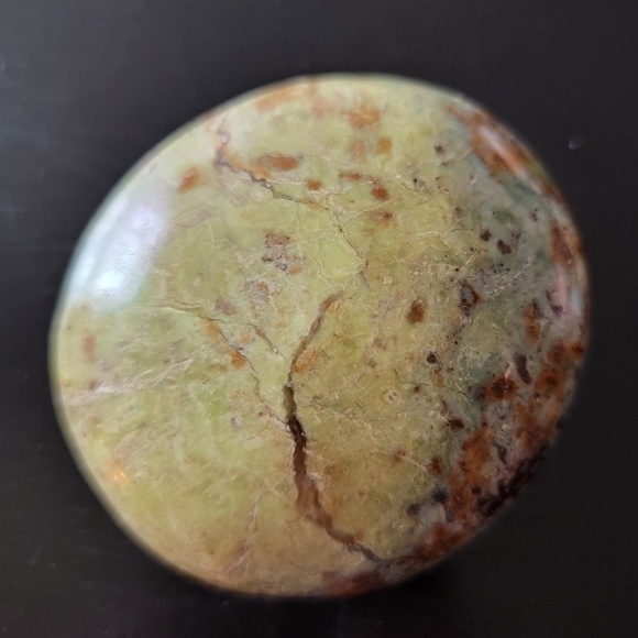 Large Unakite Crystal Palm Stone - Picture 3 of 5